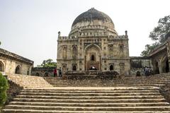 Bada Gumbad tomb in Lodi Gardens