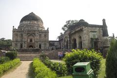 Bada Gumbad tomb in Lodi Gardens