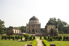 Bada Gumbad tomb in Lodi Gardens