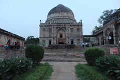 Bada Gumbad and mosque complex