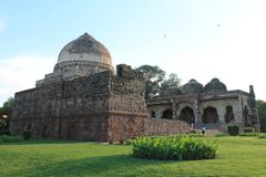 Bada Gumbad and mosque complex