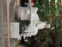 Monument to Doctor Ramon Gómez Ferrer in Jardins de la Glorieta, Valencia