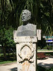 Bust of painter Joaquim Agrasot at 83 years old