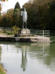 Hinterbrühl Flößerdenkmal bronze statue by Fritz Koelle 1939