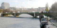 Pont de Sully bridge in Paris