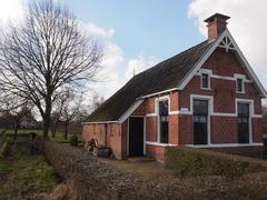 Betonwei 30 and Jelle Dam house in Harkema