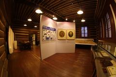 Large room of Vltavan Group Exhibition in Podskalí Custom House