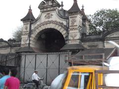 entrance of King Koti Palace in Hyderabad