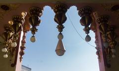 Nakhoda Masjid main entrance with people