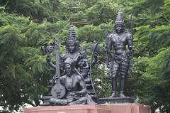 monuments on Tank Bund Road