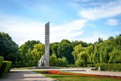 Monument À La Gloire Des Soldats