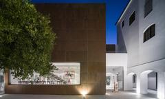 Inner yard of the Museum Jorge Rando by night