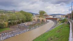 Antiguo y nuevo puente De Mercadillo en Errigoiti