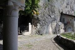 Leggiuno, hermitage of Santa Caterina del Sasso