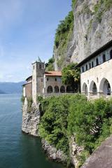 Leggiuno, Eremo di Santa Caterina del Sasso