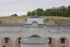 facade of Garderhøj Fort with scarp caponier