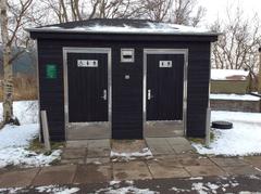 Outdoor toilets at Kongelundsfortet in 2016