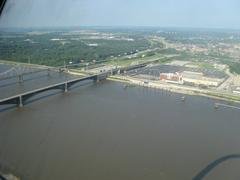 Eads Bridge spanning over the Mississippi River with the Illinois skyline in the background