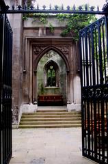 St. Dunstan's Hill in London