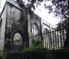 St-Dunstan-in-the-East churchyard