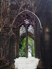 Ruined windows of St Dunstan in the East, St Dunstan's Hill EC3