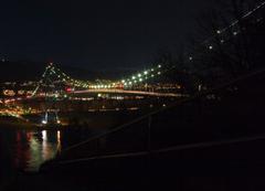 Lion's Gate Bridge in Vancouver at dusk