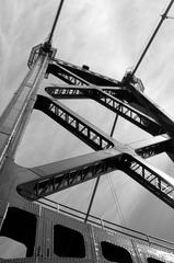 Lions Gate Bridge in Vancouver