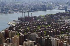 New York City skyline featuring iconic skyscrapers during daytime