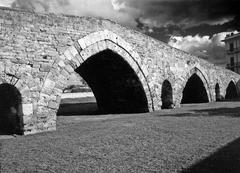 Ponte dell'Ammiraglio in black and white