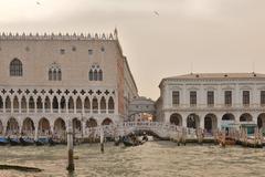 Ponte della Paglia in Venice at sunset