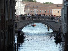 Ponte della Paglia bridge in Venice