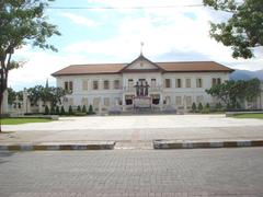 Chiang Mai City Art and Cultural Center and the Three Kings Monument in 2009