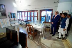 U.S. Secretary of State John Kerry in Bangladeshi kitchen