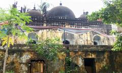 front view of Mosque of Musa Kha