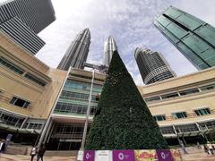 Christmas tree outside Suria KLCC in front of Lake Symphony