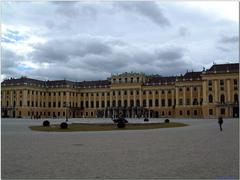 Schloss Schönbrunn palace view during daytime