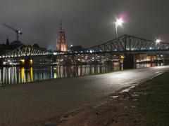 Eiserne Steg at night from Sachsenhäuser side with cathedral in background