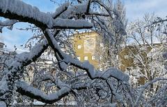 Deutsches Museum and Volksbad in snow