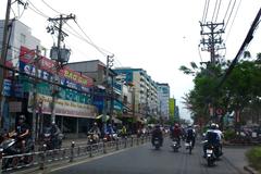 Cách Mạng Tháng Tám street in Phường 15, Quận 10, Hồ Chí Minh, Việt Nam