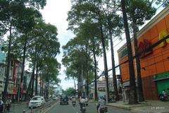 Panoramic view of Ba Thang Hai Street in District 10, Ho Chi Minh City