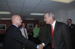 Secretary Dirk Kempthorne visits the Old State House in Boston with National Park Service officials