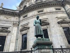 Statue of Knud den Hellige in Marmorkirken