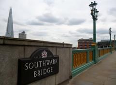 Footpath across Southwark Bridge