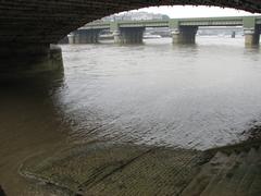 A view of London in April 2009 featuring the River Thames and city skyline