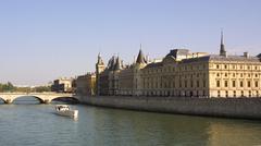 View of L'île de la Cité from the right bank of the Seine, Paris 2010