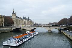 Paris view of Pont au Change