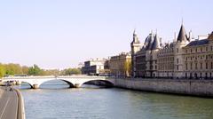 View of the Seine River from Pont-Neuf with Georges-Pompidou expressway on the left and Île de la Cité on the right