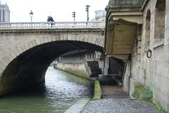 Arch of the Pont Saint-Michel in Paris