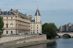 Quai des Orfèvres and Pont Saint-Michel in Paris