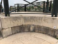 Inscription on Pont des Arts, Paris